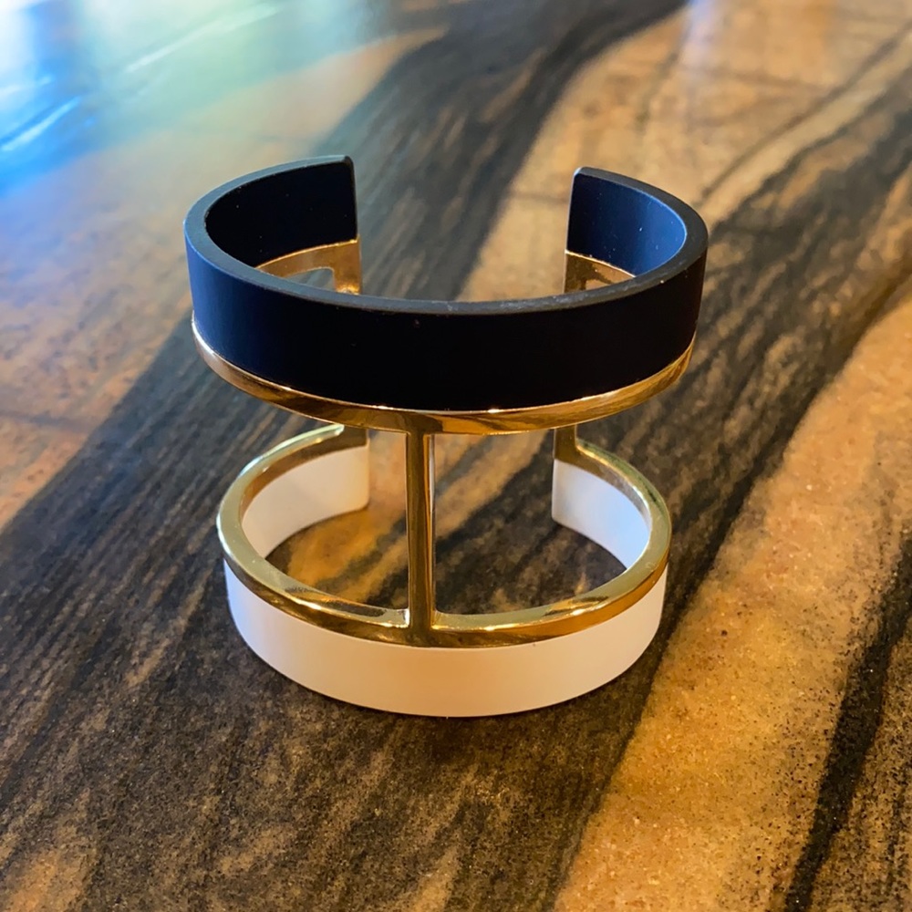 Vince Camuto T-Bar cuff